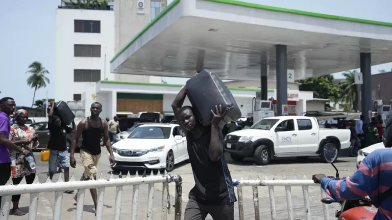 Une station d'essence au Nigeria