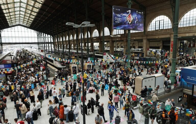 les trains Eurostar en provenance et à destination de Paris sont annulés