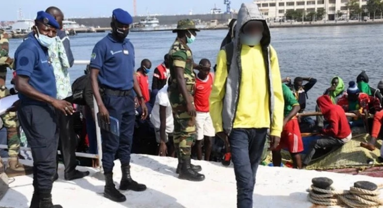 La Marine nationale sénégalaise a intercepté une pirogue en route vers les îles Canaries