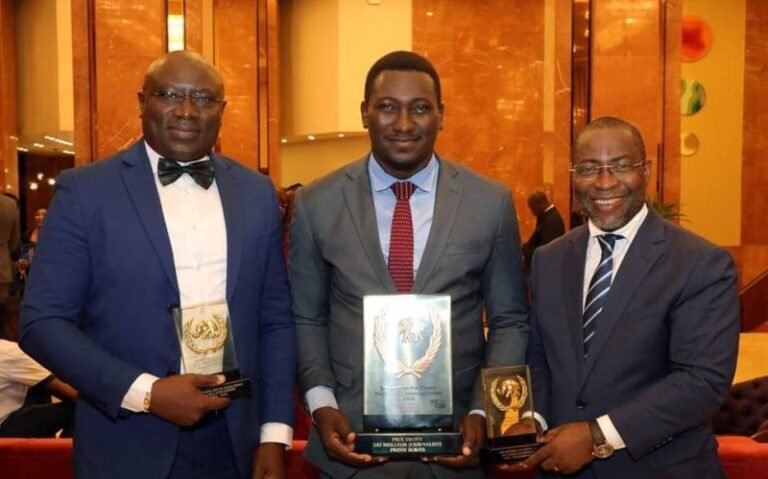 Côte d’Ivoire / Qui est Faustin Ehouman, super Ebony 2024 ? Au milieu, Faustin Ehouman Super Ebony 2024