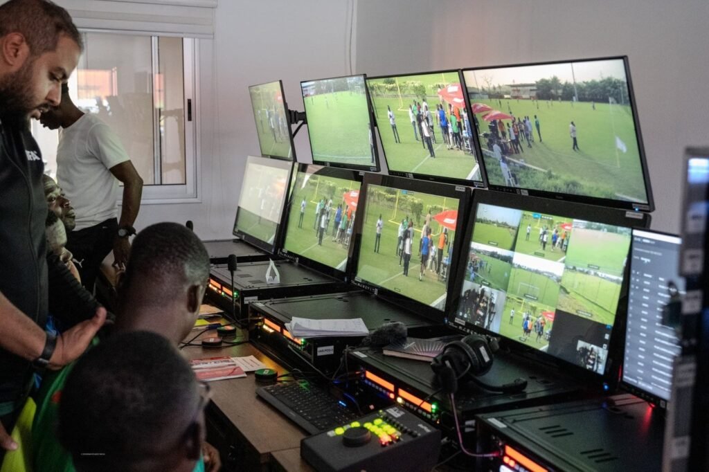 La ligue professionnelle de football ivoirien a franchi une nouvelle étape importante dans l’arbitrage moderne avec l’introduction de l’assistance vidéo à l’arbitrage (VAR)