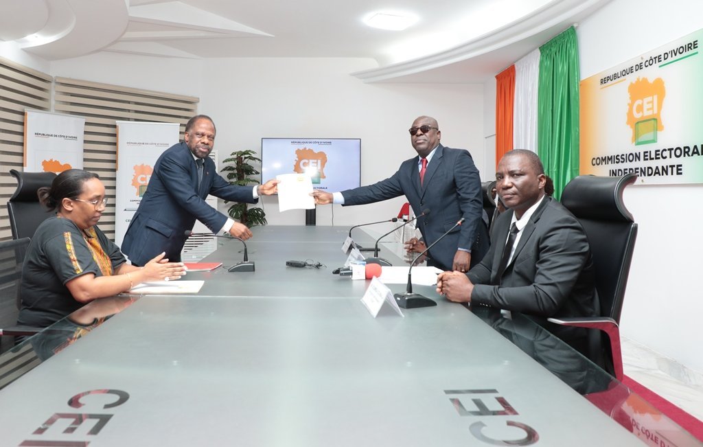 la Commission électorale ivoirienne a réceptionné, la candidature de l’ancien président Laurent Gbagbo