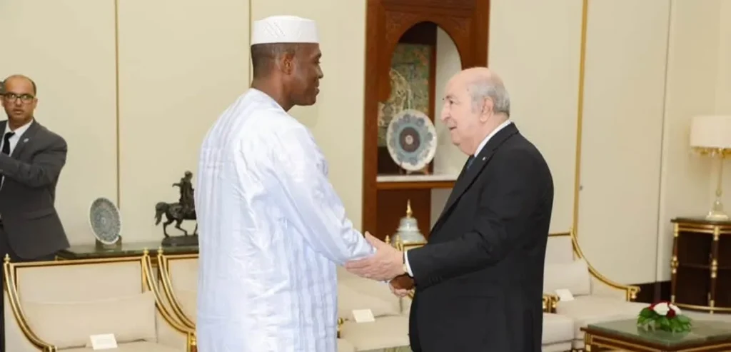 Abdoulaye Maïga reçu par Abdelmadjid Tebboune à Alger pour relancer le dialogue Mali-Algérie