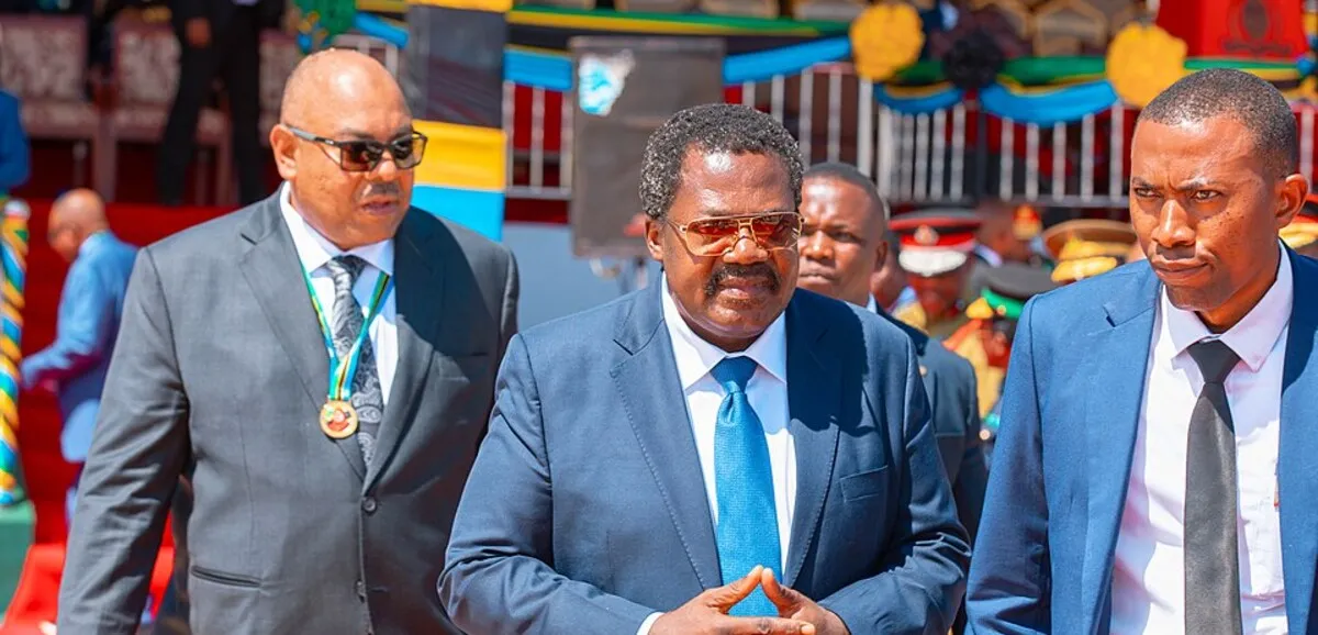 Emmanuel Nchimbi, vice-président de la Tanzanie, lors d’une intervention officielle après sa démission du gouvernement