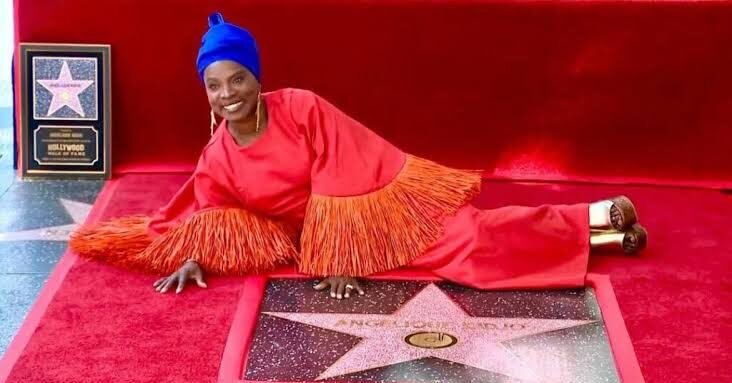 Angélique Kidjo entre dans l’histoire avec une étoile à Hollywood
