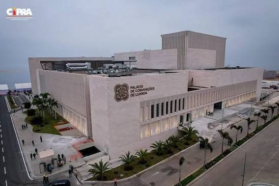Palais des conventions de Luanda inauguré par João Lourenço pour développer le tourisme d’affaires en Angola.